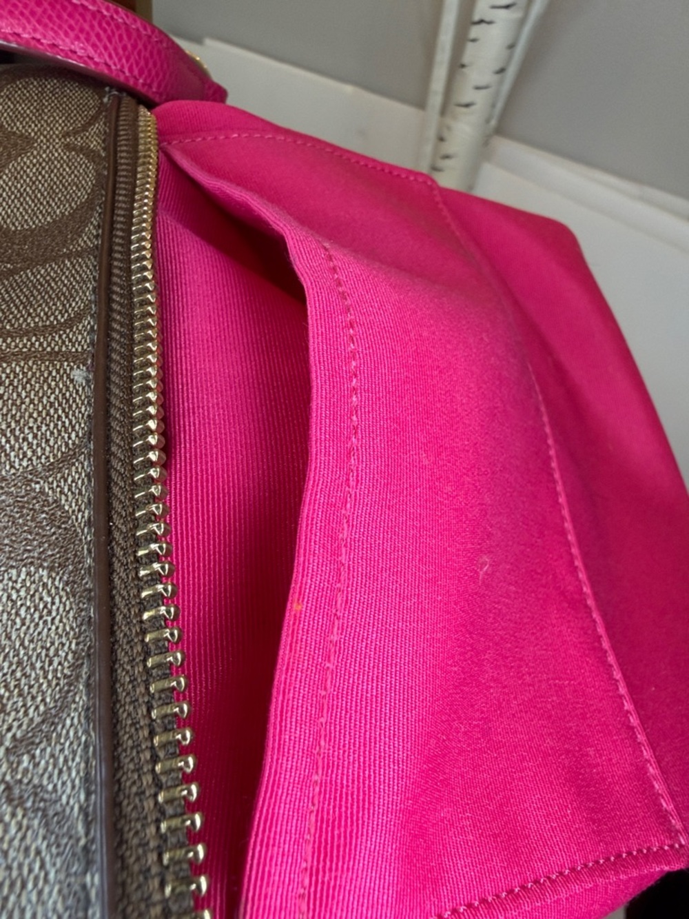 Coach NWOT  adjustable Crossbody and wristlet combo. Set.2 pan in pink. - Picture 12 of 13
